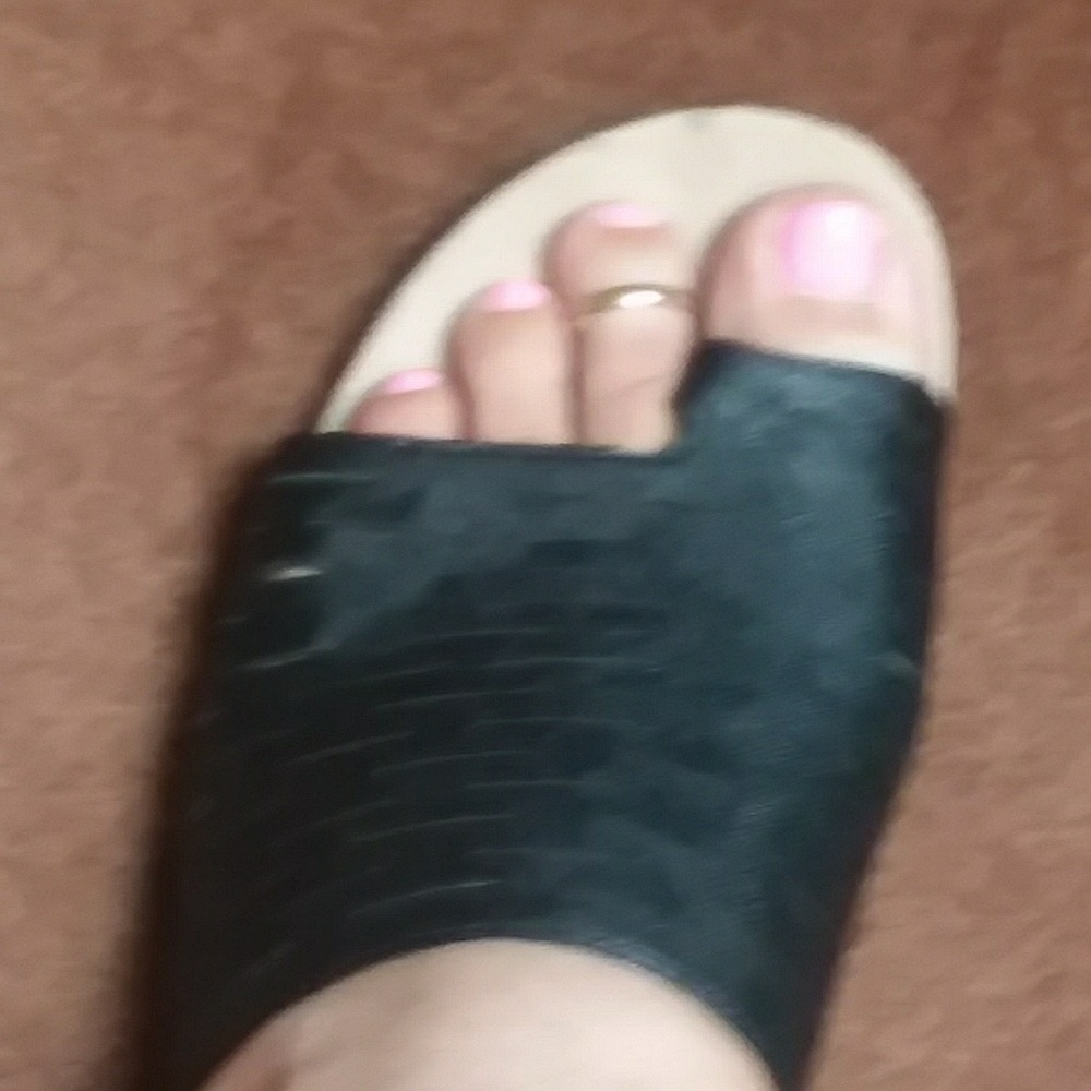 Avenue sandals